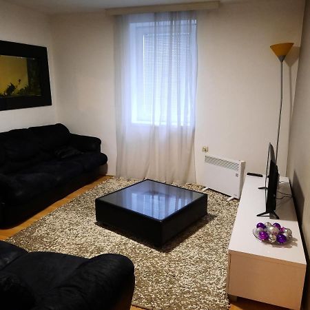 Downtown Apartment สเมเดเรโว ภายนอก รูปภาพ